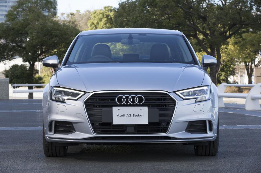  Audi A3 Sedan 1.4 TFSI (8V) 2017 года  (JP) (фото 7 из 13)